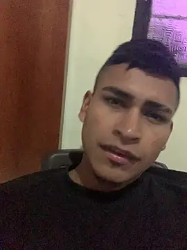 Emiliano_Reyes' Webcam Show