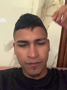 Emiliano_Reyes Show Webcam
