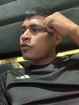 Emiliano_Reyes' Webcam Show