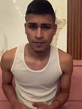 Emiliano_Reyes Show Webcam