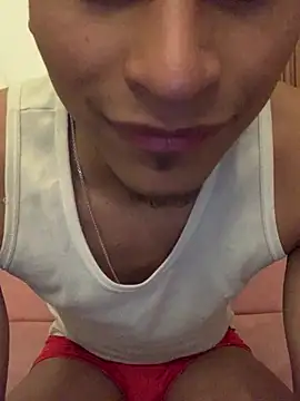 Emiliano_Reyes Show Webcam