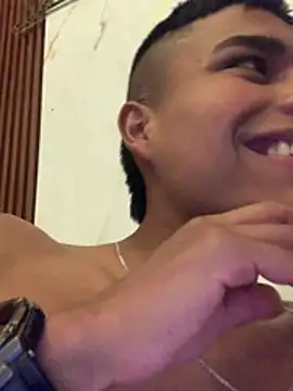Emiliano_Reyes Show Webcam