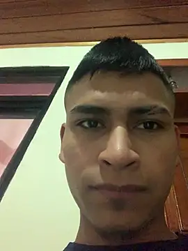 Emiliano_Reyes Pertunjukan Webcam