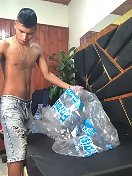 Emiliano_Reyesn Webbikameraesitys