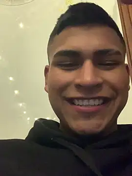 Emiliano_Reyes Webcam-Show