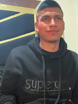 Emiliano_Reyes 在線直播表演