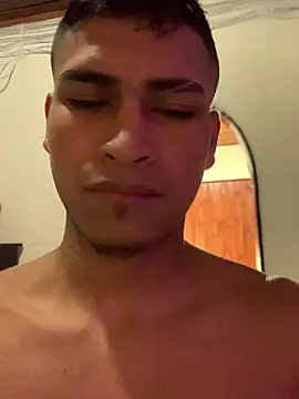 Emiliano_Reyes Webcam-Show