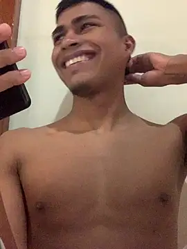 Emiliano_Reyes Webcam Show
