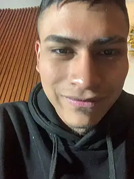 Emiliano_Reyes Webcam-Show
