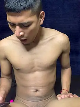 Emiliano_Reyes Show Webcam