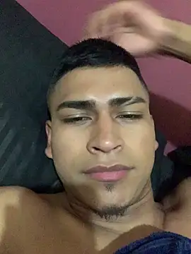 Emiliano_Reyes Webcam-Show