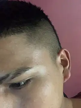 Emiliano_Reyes 在線直播表演