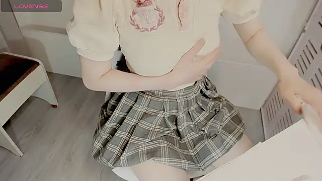 mimi_babyyy Chat XXX in diretta