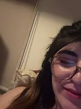 دردشة milky_denni الجنسية المباشرة