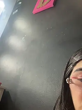 Chat XXX ao vivo de milky_denni