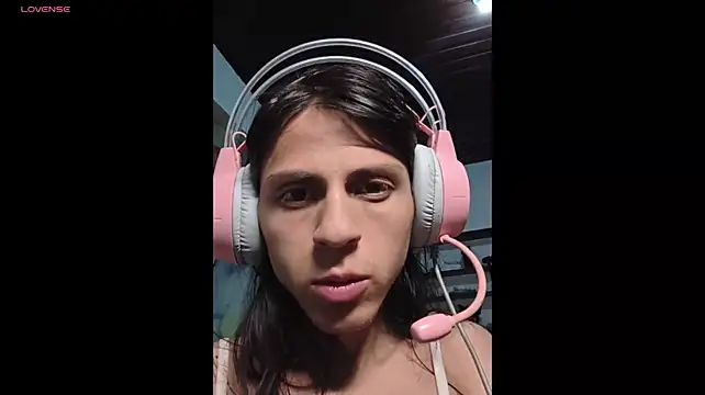הופעת וובקאם של SophieMayne