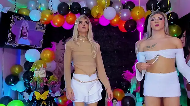 โชว์เว็บแคมของ Queens_Wonders_Blonders