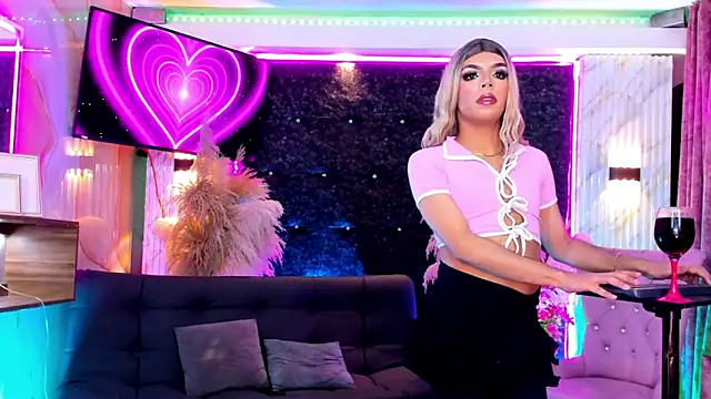 Queens_Wonders_Blondersのウェブカメラショー