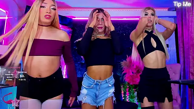 Queens_Wonders_Blonders Adlı Modelin Web Kamerası Şovu