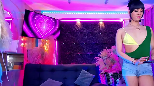 Show de Queens_Wonders_Blonders na webcam