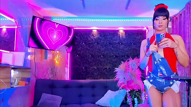 Queens_Wonders_Blonders Webcam Show