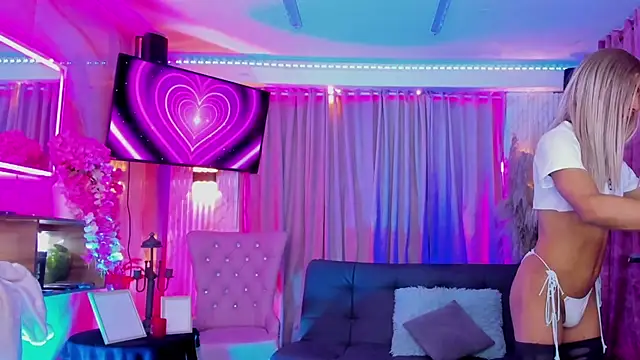 Queens_Wonders_Blonders 网络视讯表演