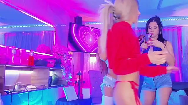 Queens_Wonders_Blondersのウェブカメラショー