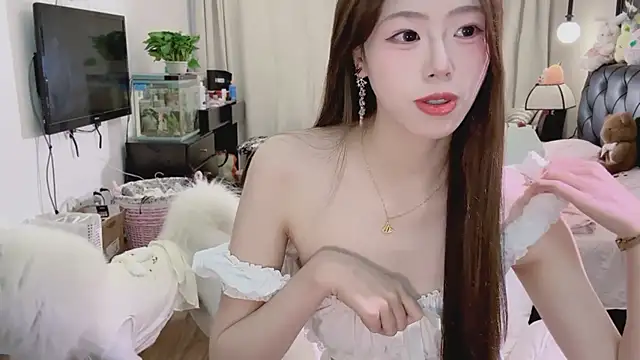 Evacute-top's Live XXX Chat