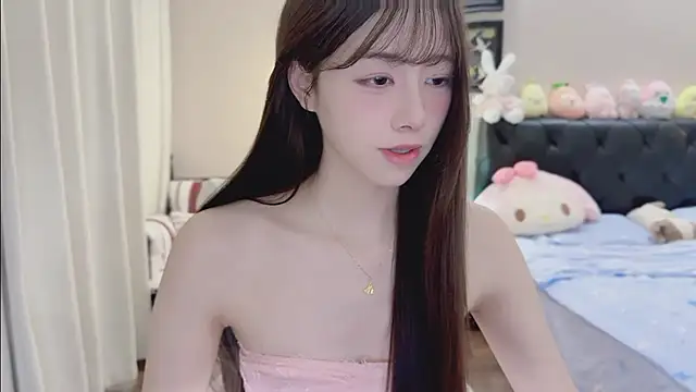 Evacute-top's Live XXX Chat
