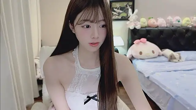 Evacute-top's Live XXX Chat