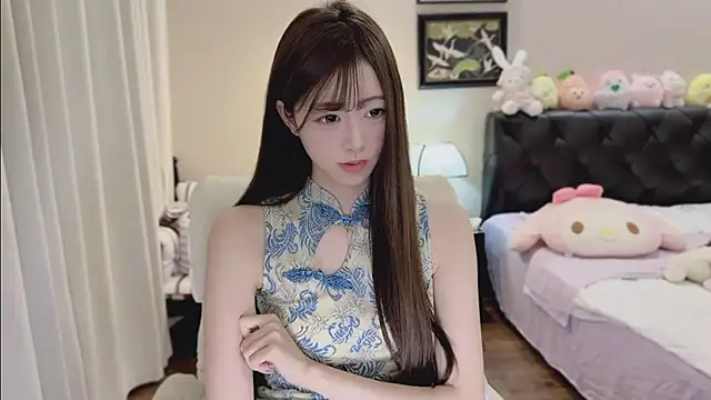 Evacute-top's Live XXX Chat
