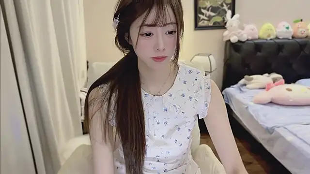 Evacute-top Chat XXX live