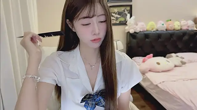 Evacute-top Adlı Modelin Canlı XXX Sohbeti