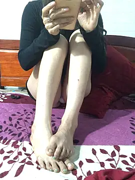 Writhing_First Webcam-Show
