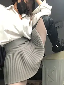 Writhing_First Webcam-Show
