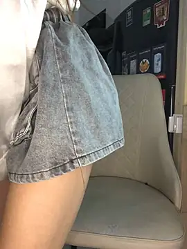 Writhing_First 网络视讯表演