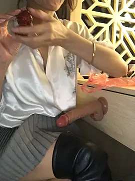 Writhing_First Live XXX-Chat