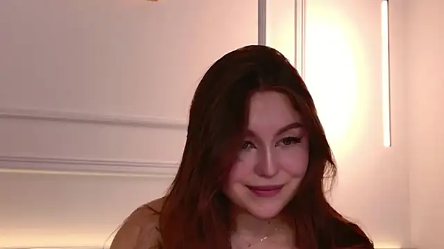 _Tessa_May_ Pertunjukan Webcam