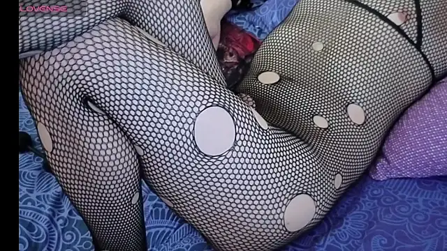 Very-sweet Show in webcam