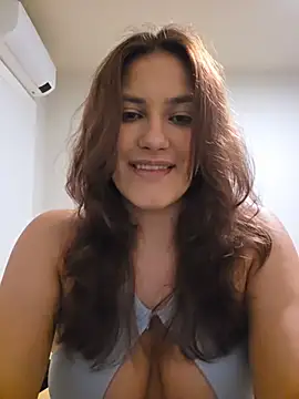 Chat +18 de MiaRides19 ao vivo