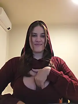 MiaRides19's Live XXX Chat