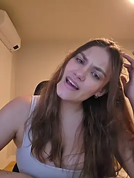 MiaRides19 Adlı Modelin Canlı XXX Sohbeti