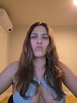 MiaRides19's Live XXX Chat