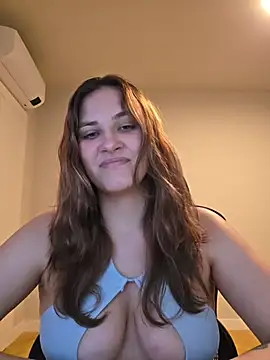 MiaRides19 Webcamshow
