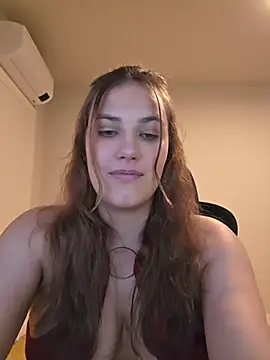 MiaRides19's Live XXX Chat