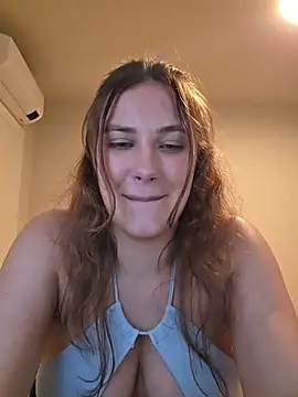 MiaRides19n Webbikameraesitys