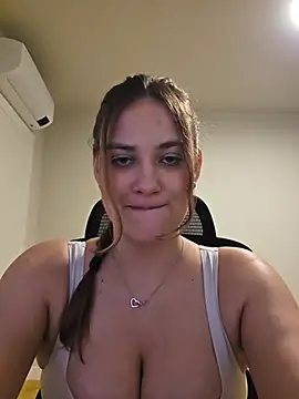 MiaRides19 webcam show