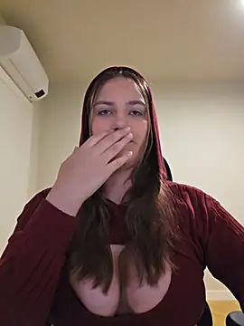 MiaRides19's Live XXX Chat