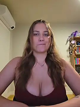 Chatroom XXX en direct de MiaRides19