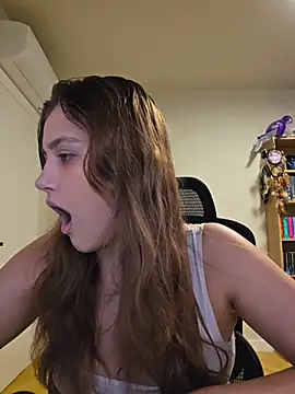 Chat +18 de MiaRides19 ao vivo